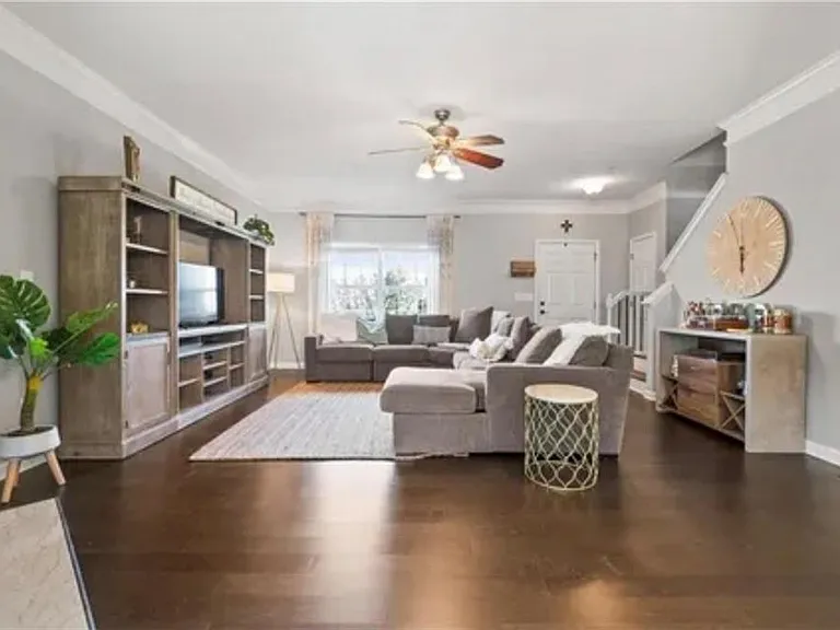 615 Market Place Ln — Photo 9