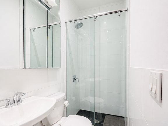 4th image of 25 Grove St APT 5