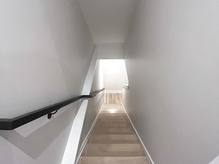 315 W Berks St #1 — Photo 7