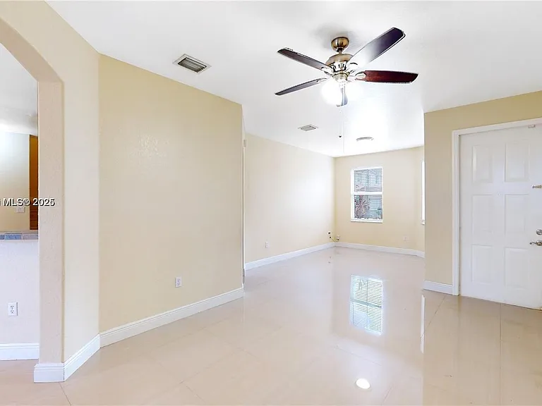 12281 SW 121st Ter — Photo 7