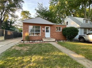 1377 Chapin Ave, Birmingham, MI 48009