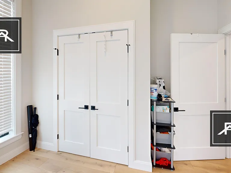 159 Everett St #202 — Photo 6