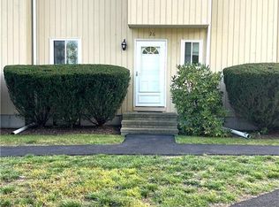 26 Monika Ln #26, Brookfield, CT 06804