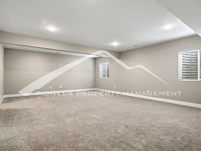 6524 Courtland Pl — Photo 15