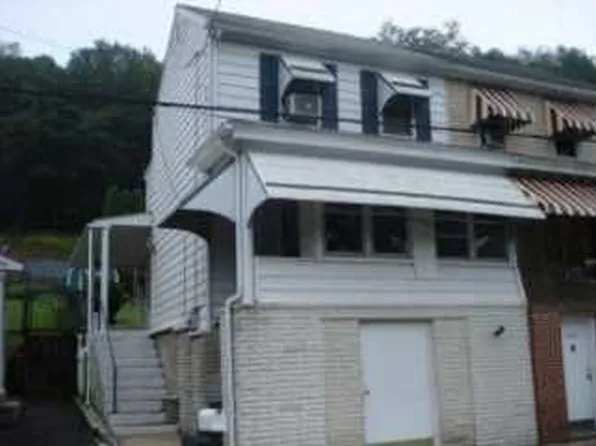 462 E Bacon St, Pottsville, PA 17901
