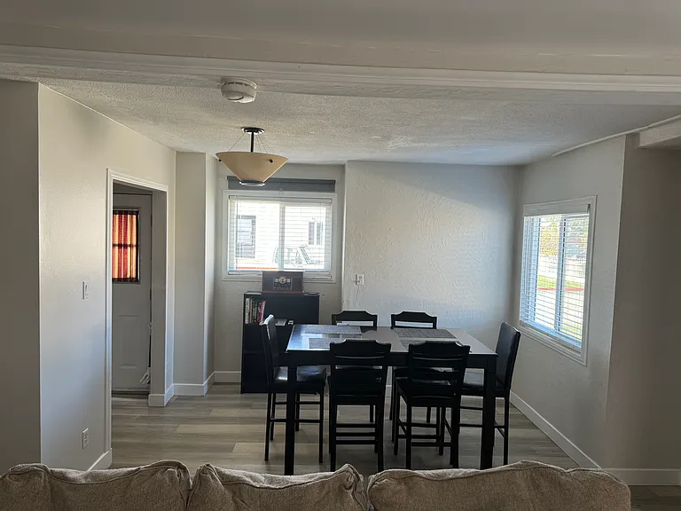 1355 Reece St — Photo 2