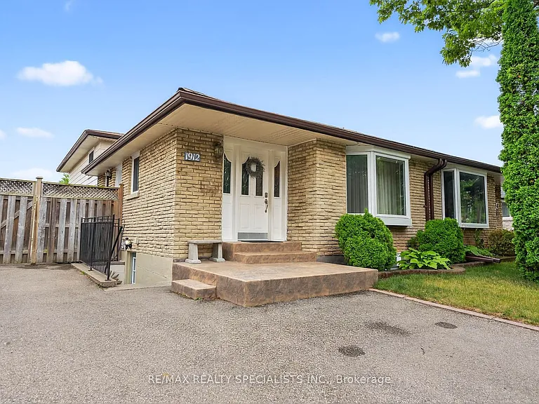 1912 Bonnymede Dr #LOWER — Photo 1