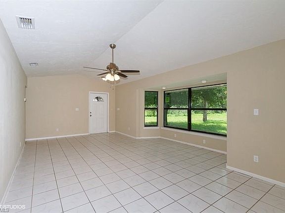 5th image of 22090 Luckey Lee Ln