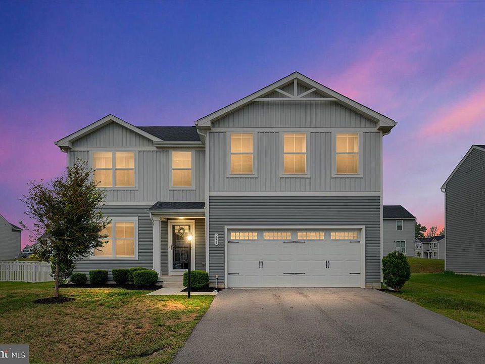 1st image of 214 Otero Ln
