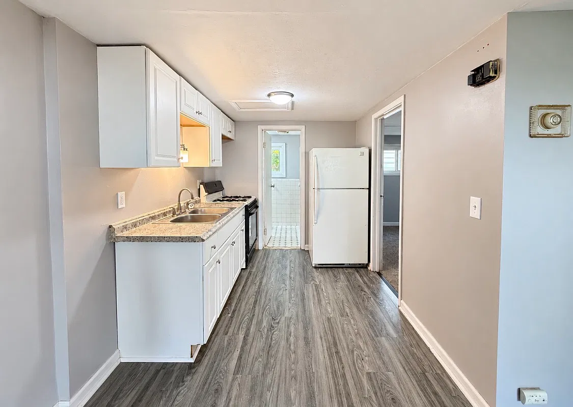 1 bed, $895 — Photo 3