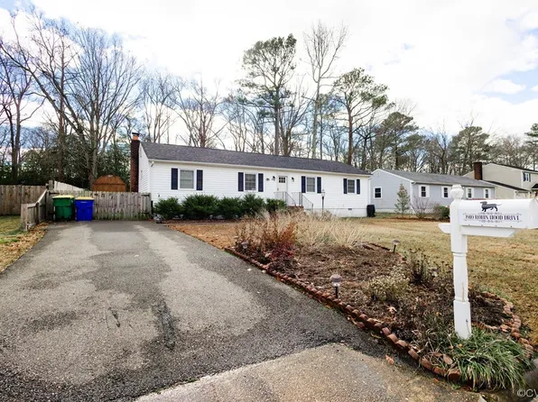 3910 Robin Hood Dr, Hopewell, VA 23860