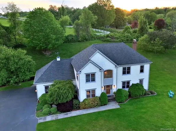 10A Hundred Acres Road, Newtown, CT 06470