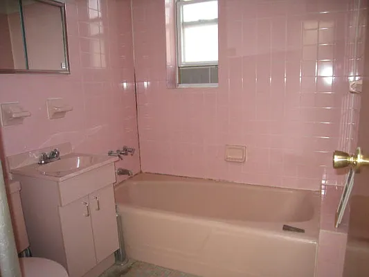 Rented by Alexiou Realty | media 16