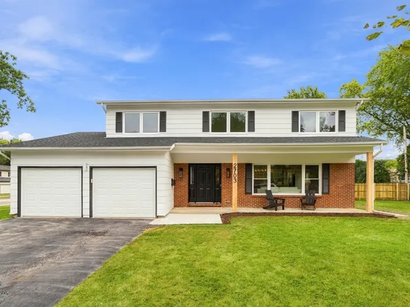 2703 N Ridge Ave, Arlington Heights, IL 60004