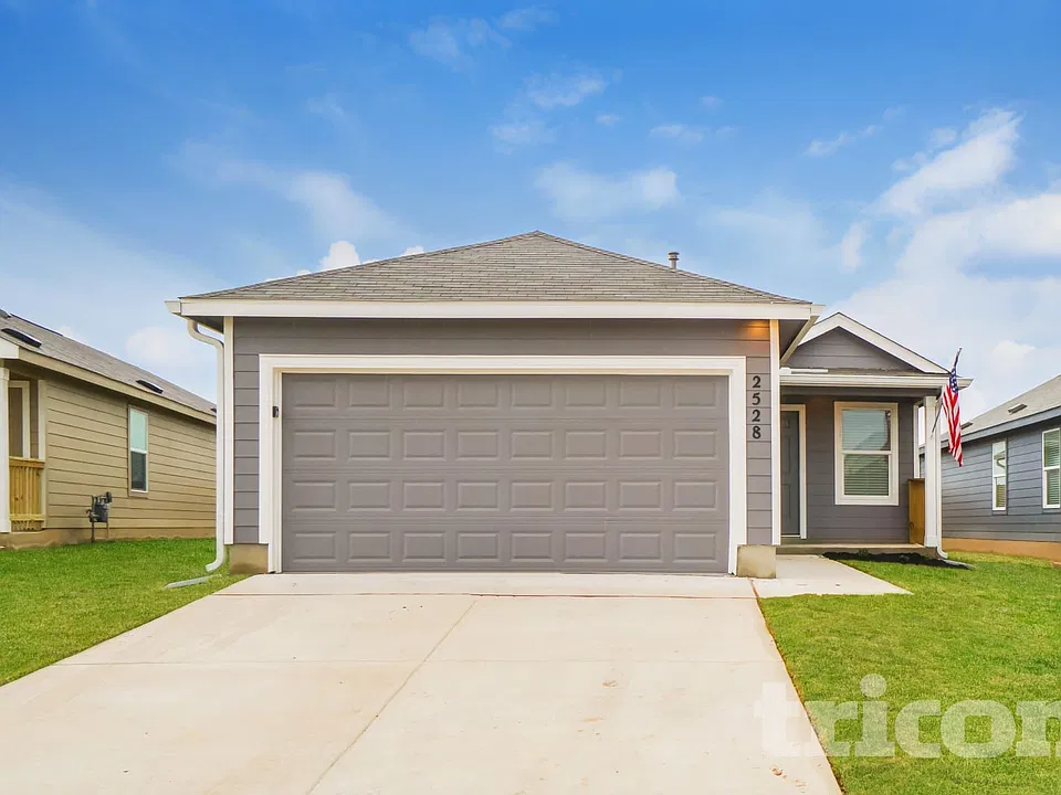 2528 Sweet Olive