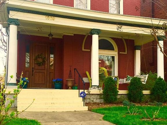 03 1369 S Brook Front BB