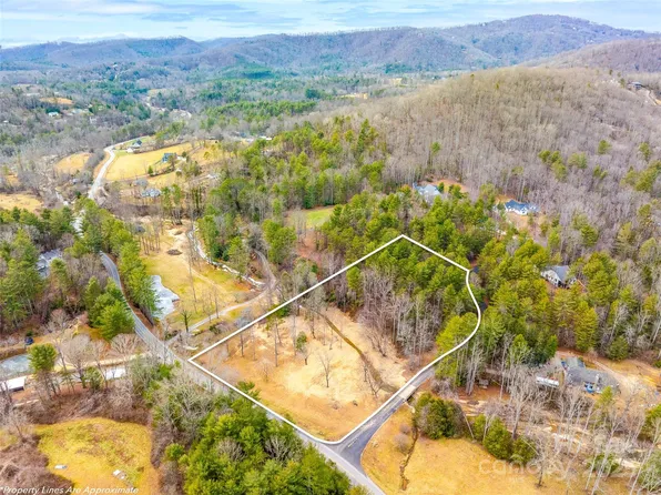 6 Buffalo Creek Dr #1&2, Fairview, NC 28730