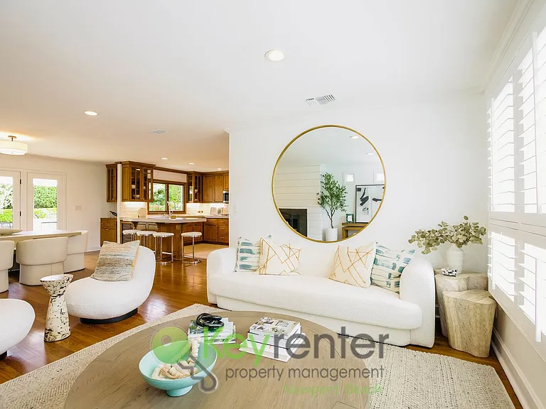 453 Seaward Rd — Photo 3