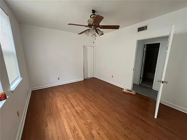 2 bed, 1.0 bath, 1200 sqft, $1,600 — Photo 2