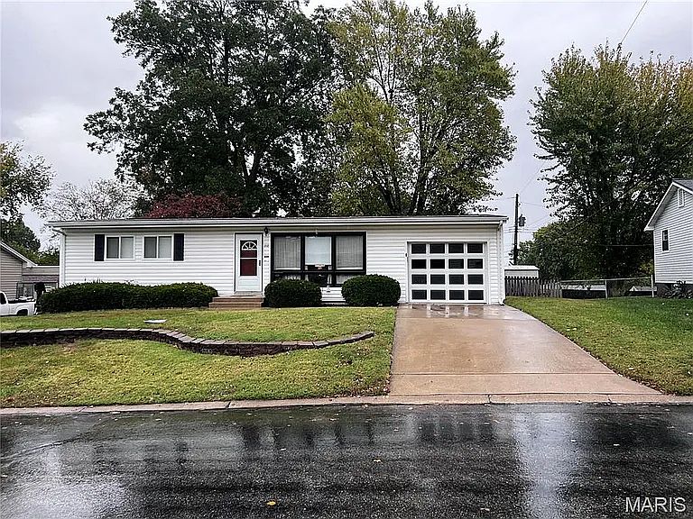 1st image of 1212 Cunningham Ave