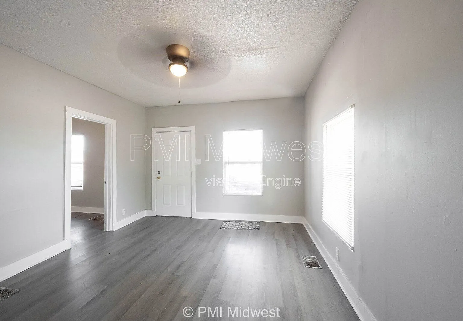 4 bed, 2.0 bath, 1830 sqft, $1,299 — Photo 2