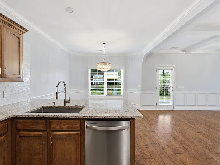 2101 Eureka Way — Photo 29