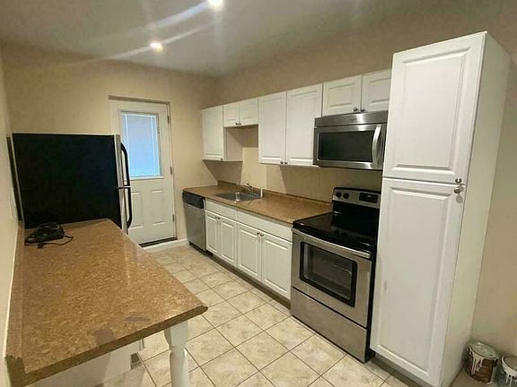 3rd image of 144-05 Jewel Ave #2