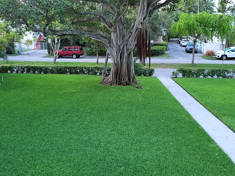 9005 NE 8th Ave #9 — Photo 10