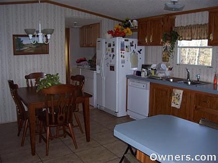 Roomy eat-in kitchen