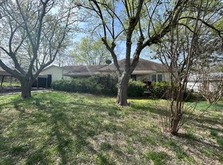 507 W Locust St, Whitewright, TX 75491