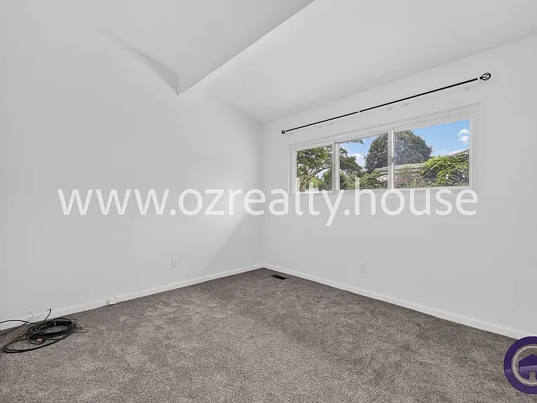 1214 Elco Ave — Photo 15