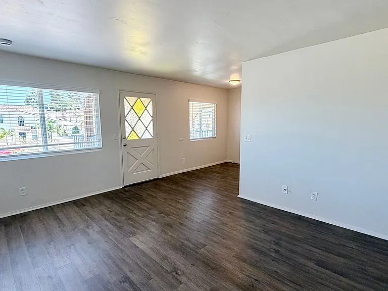 1457 Holly Ave #D — Photo 4