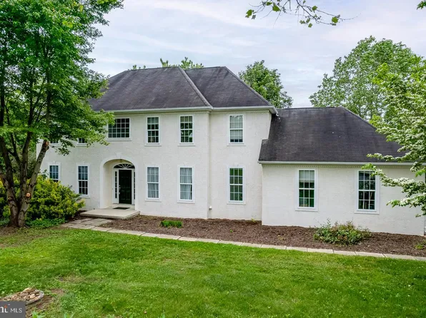 689 Little Elk Creek Rd, Oxford, PA 19363