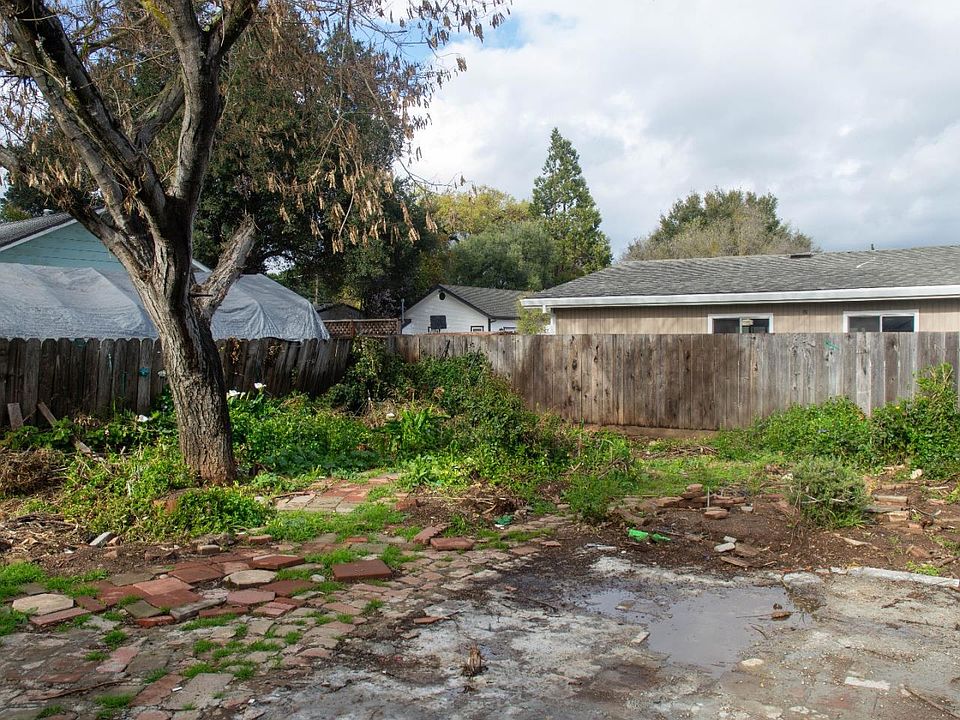 2nd image of 13350 Lincoln Ave