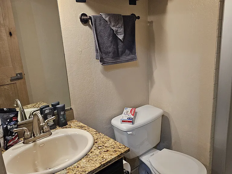 314 Lorraine Ct — Photo 42