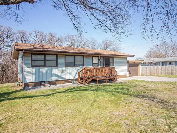 504 Charlie St, Junction City, KS 66441