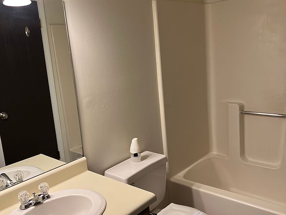 2nd image of 1030 Heritage Park Dr #1035