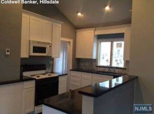 23 Maple Ave, Midland Park, NJ 07432