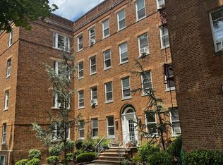 250 Broad Ave #GRD, Leonia, NJ 07605