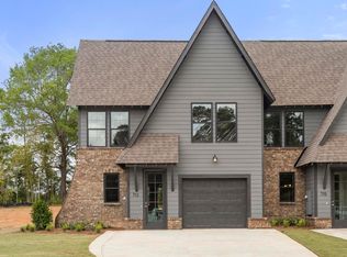 712 Cyprus Cove Dr, Auburn, AL 36830