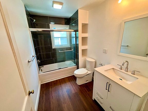 5th image of 828 S Park Ave