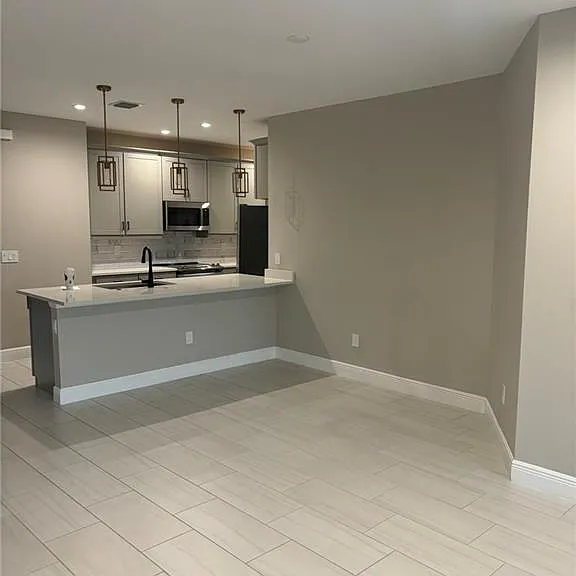 7553 Carnegie Way — Photo 5