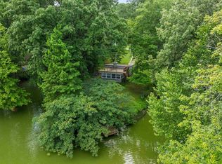 1033 Southgate Dr, Maceo, KY 42355