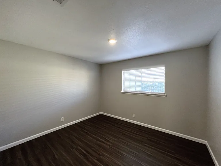 905 N Meadows Dr #A — Photo 8
