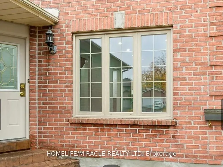 204 Delaney Dr #UPPER — Photo 3