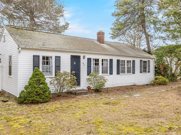 43 Evergreen St, South Yarmouth, MA 02664