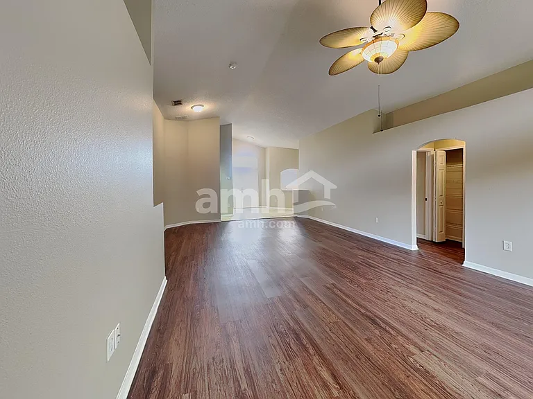 14686 Lady Victoria Blvd — Photo 6