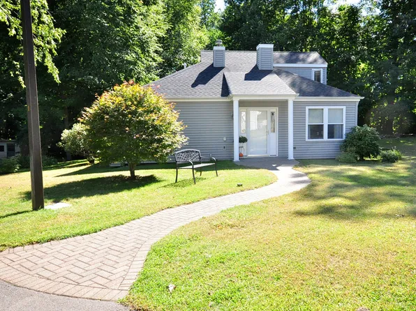 6 Chatham Lane, Bristol, CT 06010