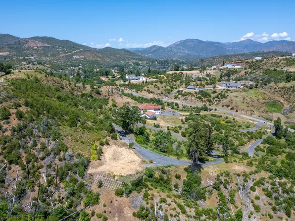 15691 Old Stage Coach Rd, Redding, CA 96001