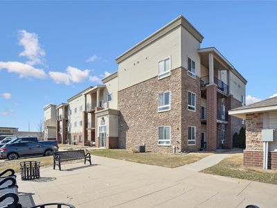 6350 Coachlight Dr UNIT 2208, West Des Moines, IA, 50266